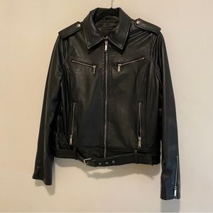 Sam Edelman Genuine Leather Jacket. Length 22”. Armpit to armpit flat -20”.